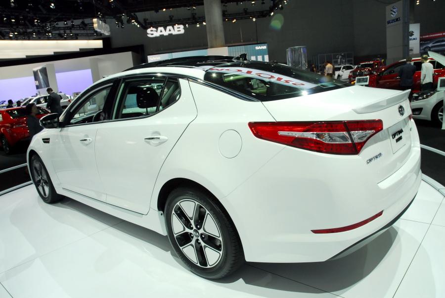 Kia Optima Hybrid 2011 года  (фото 25 из 29)